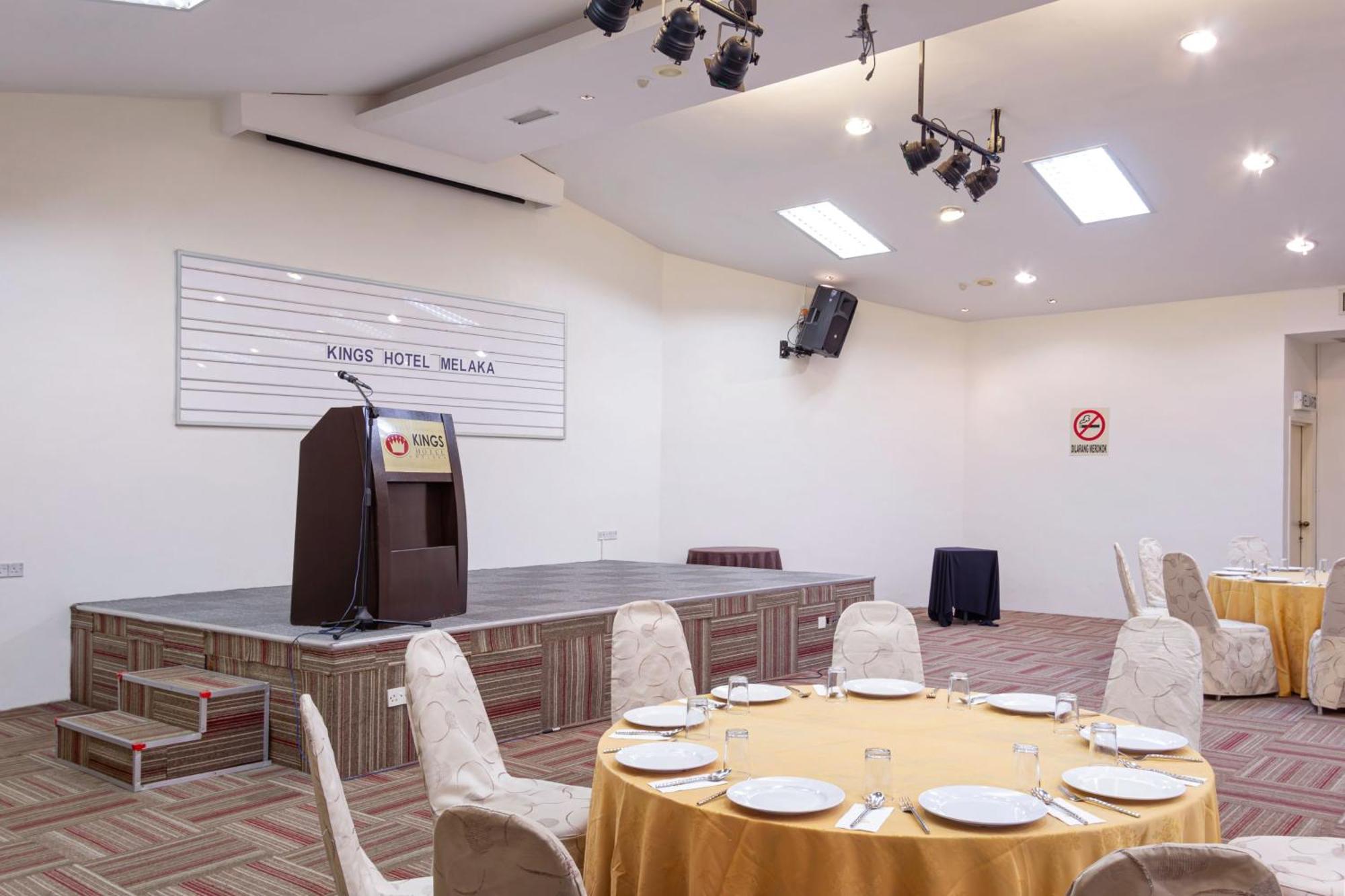 Kings Hotel Melaka Exterior photo