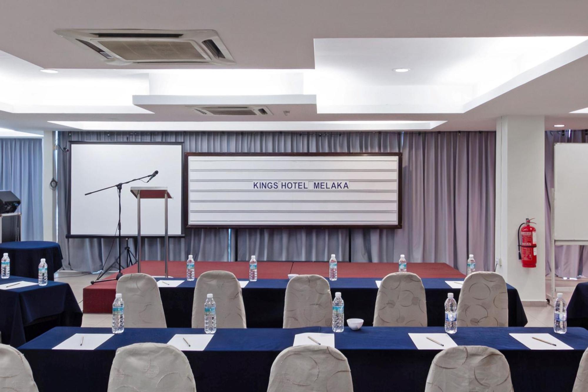 Kings Hotel Melaka Exterior photo